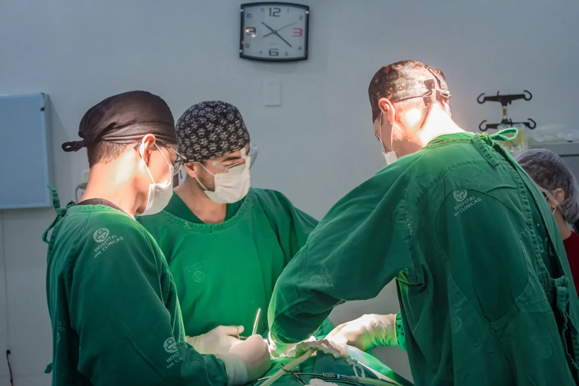1920 jovem tem face reconstruida pelo servico de cirurgia e trauma bucomaxilofacial da fundhacre