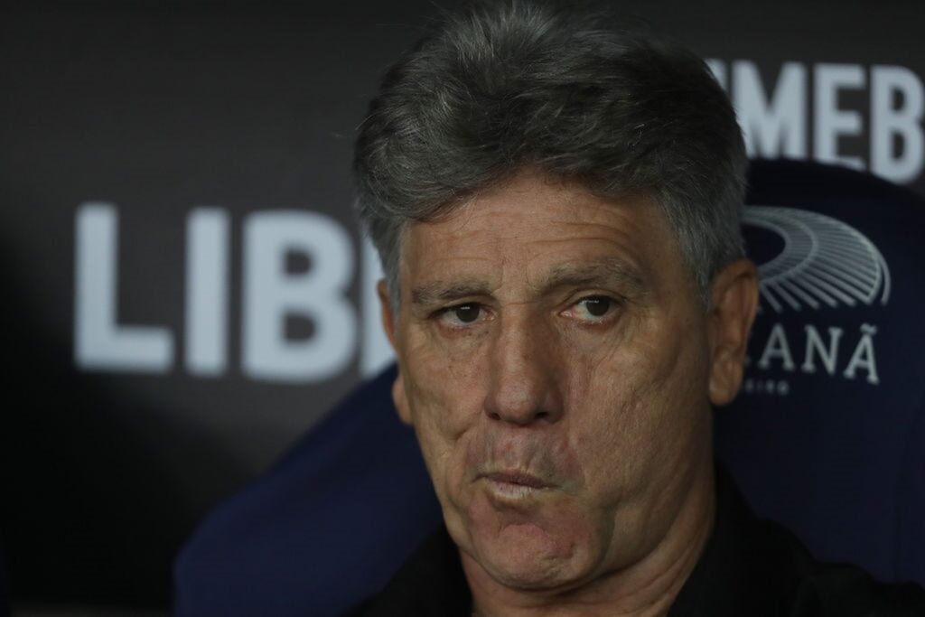 “vem-no-meu-lugar”,-dispara-renato-gaucho-a-jornalista-apos-eliminacao