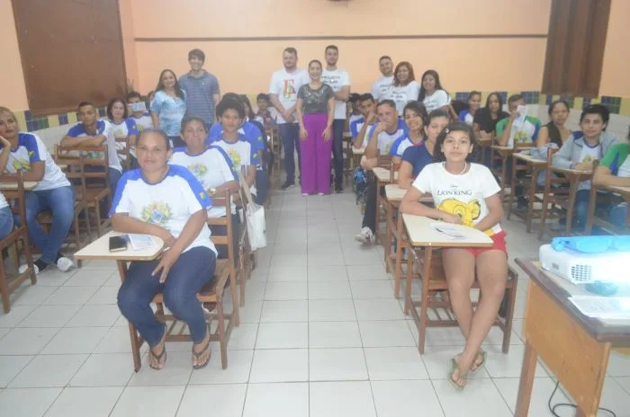 3471 em parceria com mindlab educacao do acre oferece cursos livres para alunos da eja