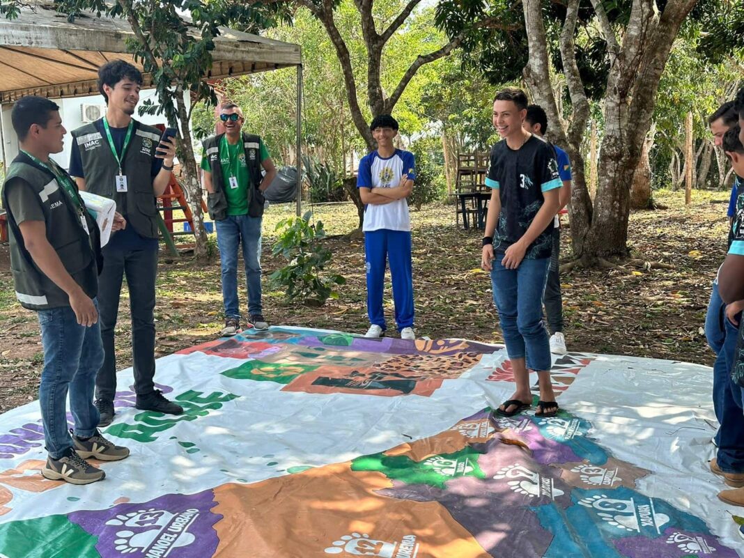 governo-realiza-acao-de-sensibilizacao-quanto-ao-periodo-de-seca-com-estudantes-de-escola-rural-em-rio-branco