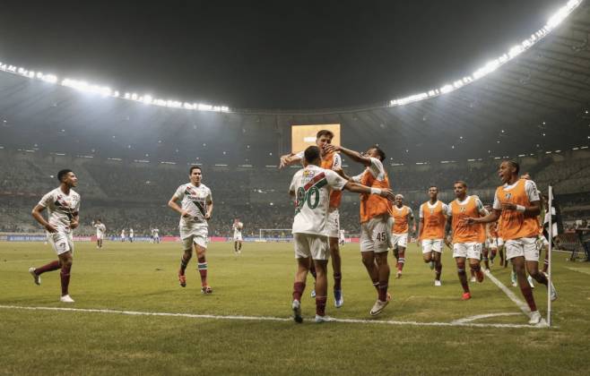 fluminense-vence-o-atletico-mg-e-dorme-fora-do-z4-do-brasileirao