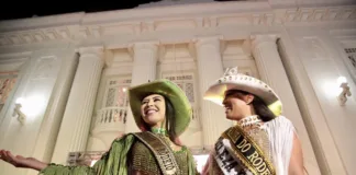 Com festa, nova Rainha do Rodeio é eleita na esplanada do Palácio Rio Branco 3899 com festa nova rainha do rodeio e eleita na esplanada do palacio rio branco