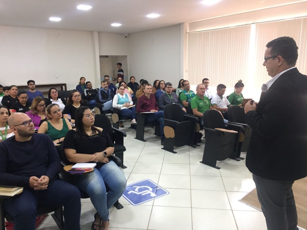 gestao-e-fiscalizacao-de-contratos-administrativos-com-enfase-na-nova-lei-de-licitacoes-e-tema-de-palestra-para-servidores-do-idaf