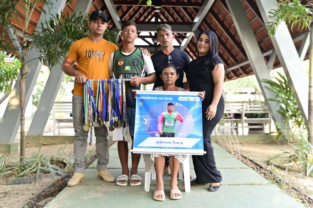 ‘mesmo-na-sua-morte,-ele-vai-ser-um-heroi’:-familia-doa-orgaos-de-jovem-e-fala-sobre-a-importancia-da-solidariedade-em-meio-a-dor