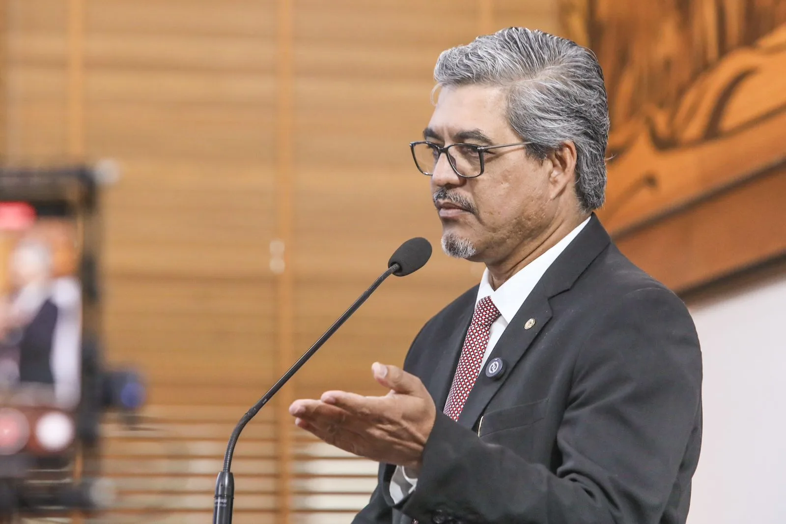 4563 edvaldo magalhaes pede inspecao do tribunal de contas em contrato de r 61 milhoes com a em66d0bd895ceb9