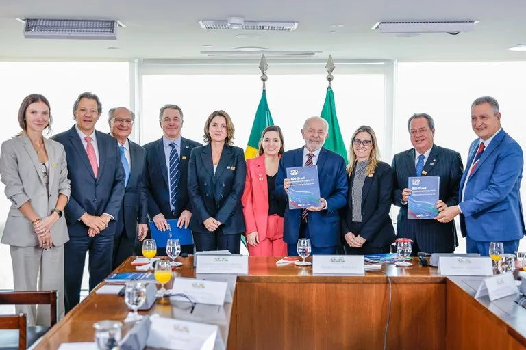 4676 presidente lula recebe propostas do b20 brasil direcionadas a elaboracao de politicas publicas