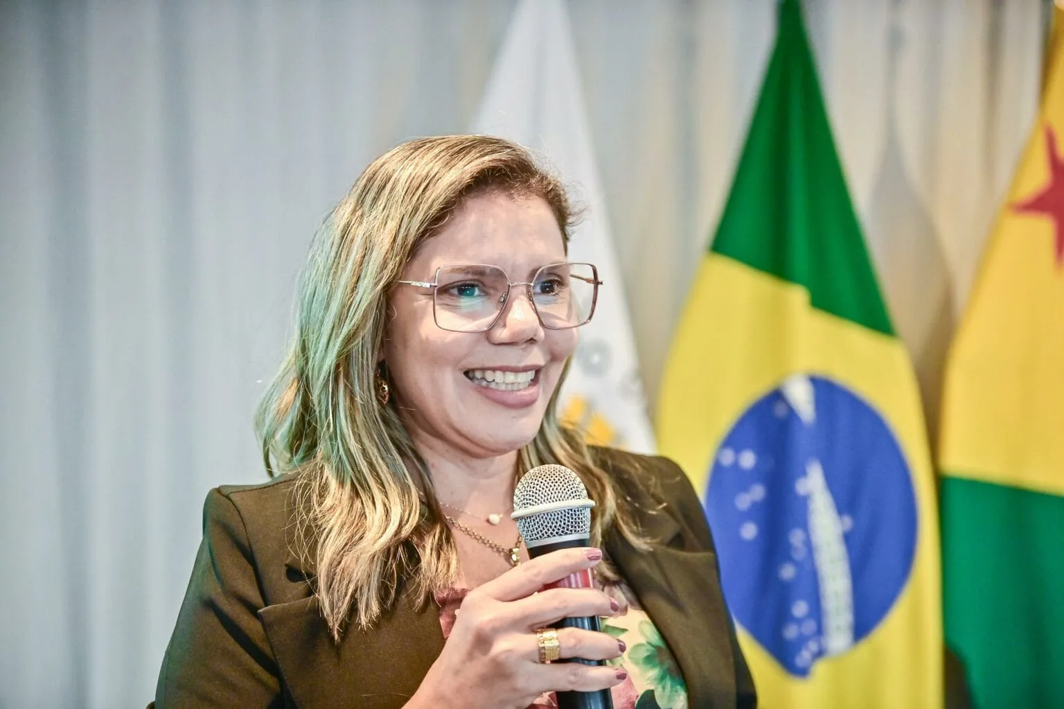5104 cge 17 anos contribuindo com a construcao de um servico publico de qualidade
