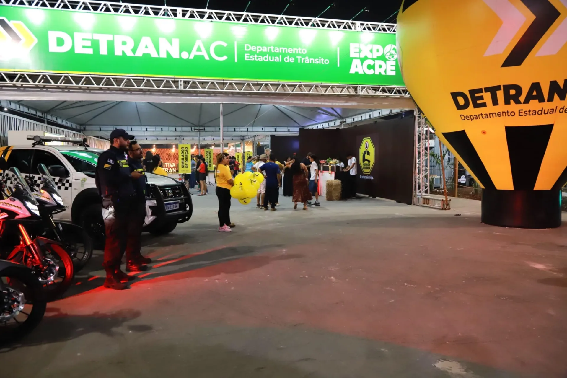 5178 estande do detran na expoacre proporciona diversao e conscientizacao