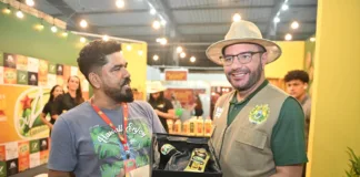 Na quinta noite da Expoacre, governador Gladson Cameli prestigia e destaca potencial industrial e transfronteiriço do Acre 5892 na quinta noite da expoacre governador gladson cameli prestigia e destaca potencial indust66d92507058b2
