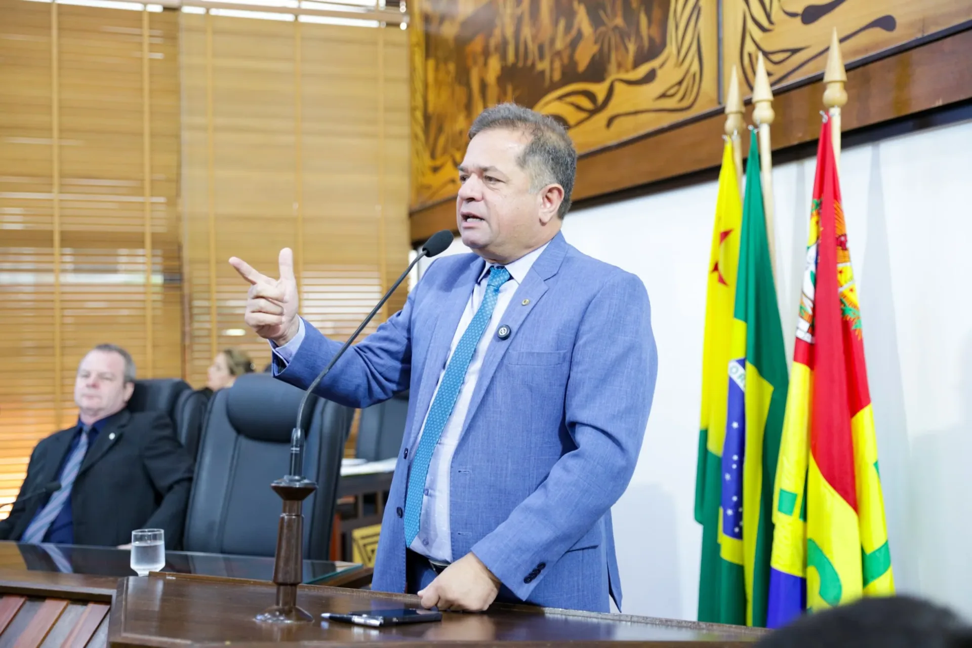 5924 marcus cavalcante destaca importancia da manutencao de estrada entre cruzeiro do sul e por66d9a3a87afc9