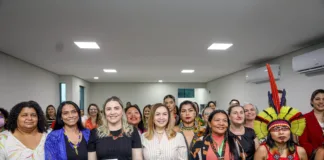 No Dia Internacional da Mulher Indígena e da Amazônia, Semulher lança Cartilha Lei Maria da Penha traduzida nas línguas Manchineri e Huni Kuin 5972 no dia internacional da mulher indigena e da amazonia semulher lanca cartilha lei maria da66da141753458