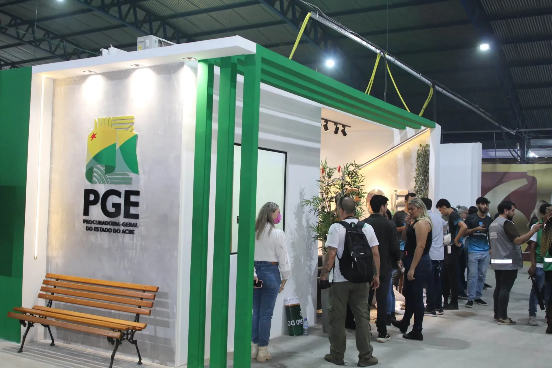 5992 procuradoria geral do estado estreia na expoacre com atendimentos e estande inovador
