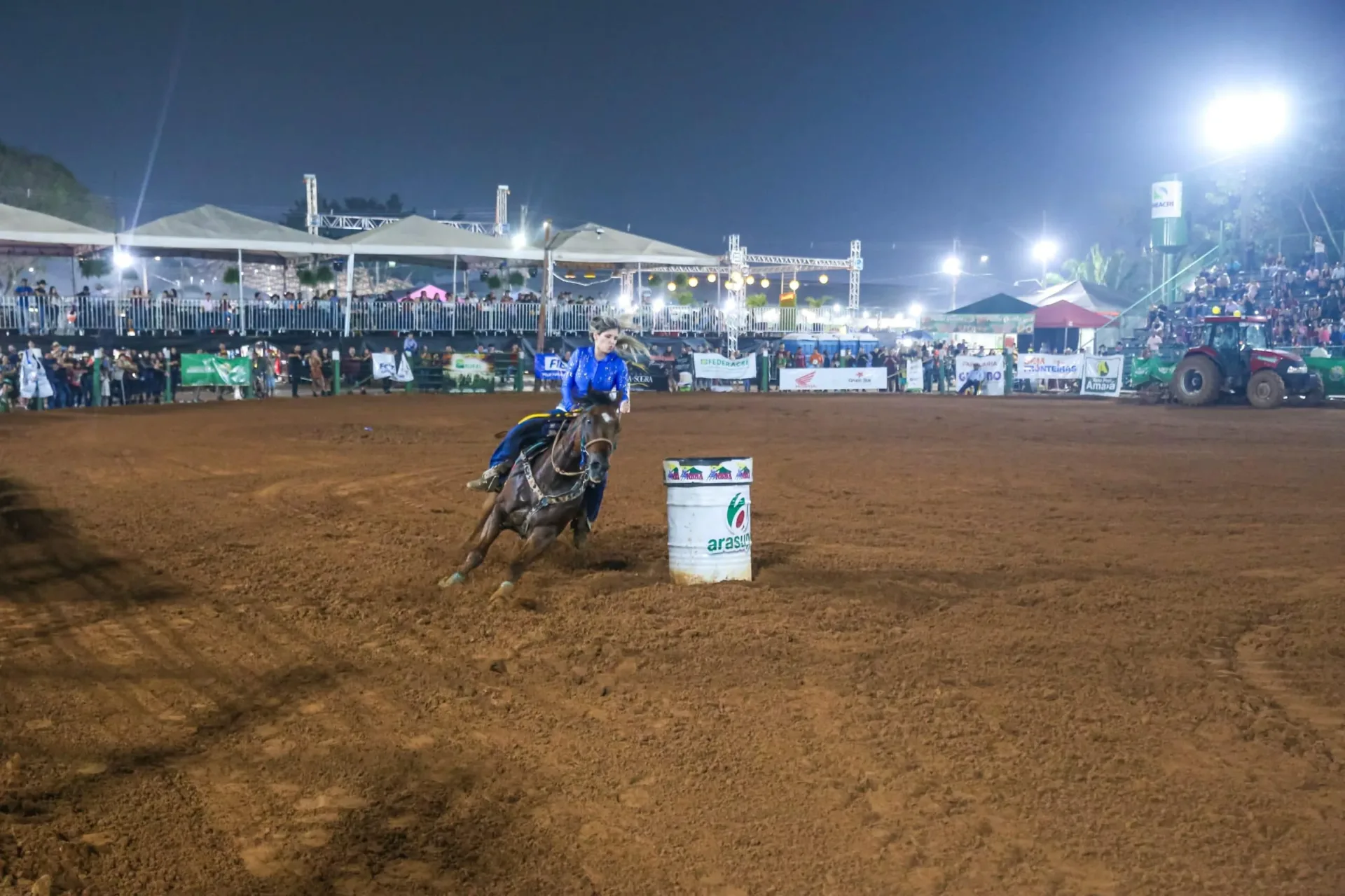 6069 prova de tres tambores reune familias e amigos na arena de rodeios e esporte equestres da 66db3b6776130