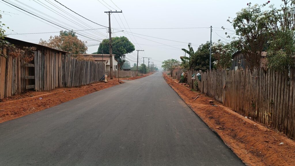 em-capixaba,-governo-do-acre-investe-r$-900-mil-e-asfalta-rua-carmo-cordeiro-de-andrade