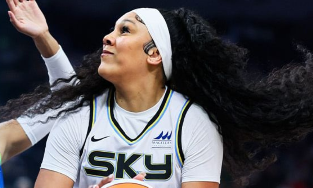 kamilla-cardoso-anota-duplo-duplo-em-derrota-do-sky-na-wnba