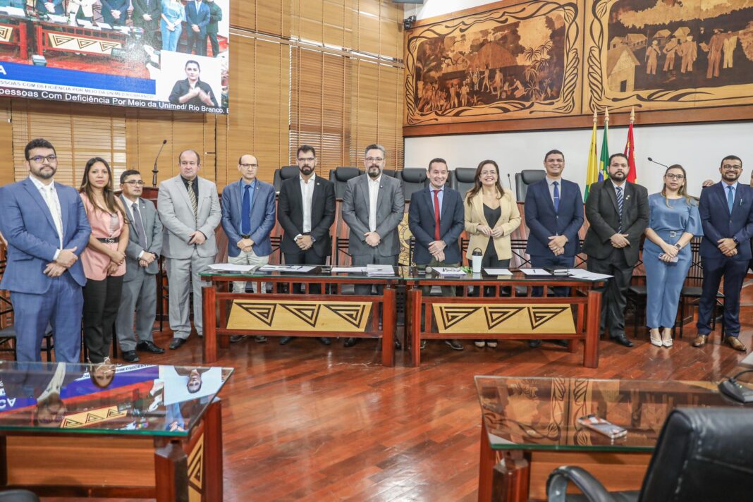 aleac-debate-condicoes-de-assistencia-as-pessoas-com-deficiencia-oferecidas-pela-unimed/rio-branco