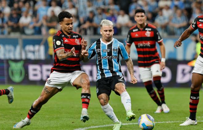 flamengo-joga-bem-com-reservas,-mas-perde-para-o-gremio-pelo-brasileirao