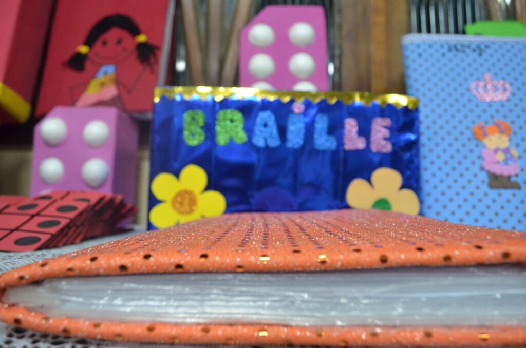 educacao-oferece-curso-de-tecnicas-de-leitura-e-escrita-em-braile