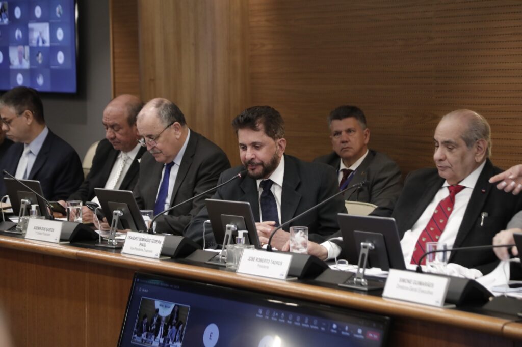 Presidente do Sistema Fecomércio-Sesc-Senac Acre e vice-presidente Financeiro da CNC, Leandro Domingos, acompanhado do Presidente do Sistema CNC-Sesc-Senac, José Roberto Tadros, Discutem Projetos Estratégicos da CNC para o Último Trimestre em Reunião de Diretoria | Cidade AC News – Notícias do Acre