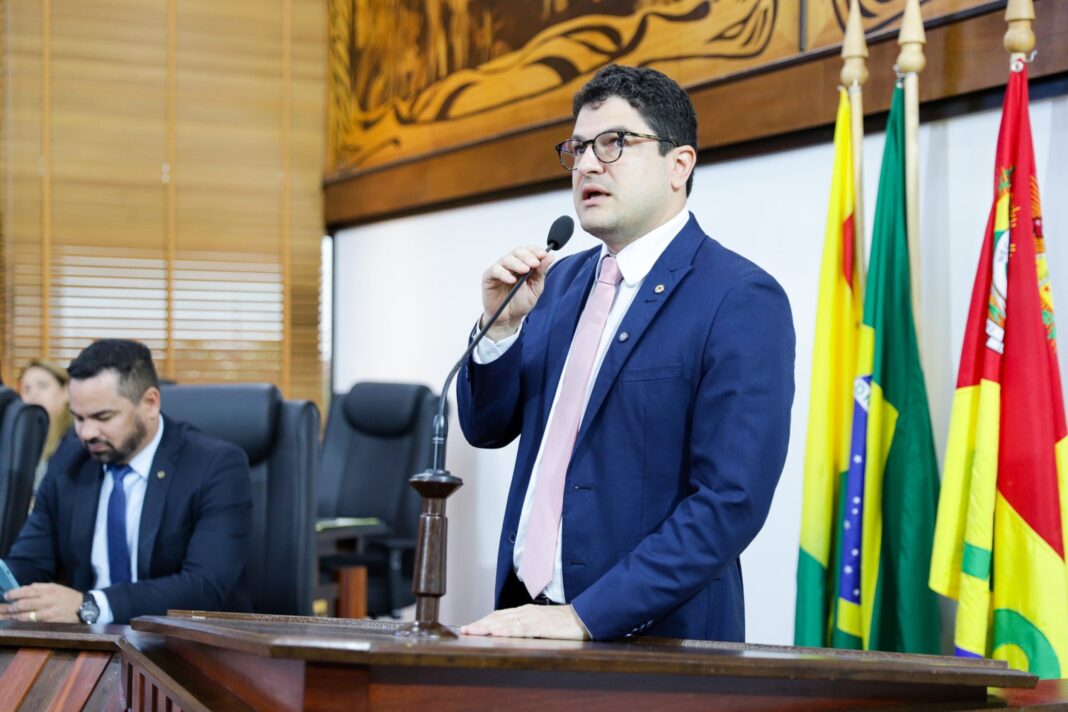 eduardo-ribeiro-celebra-vinda-da-azul-linhas-aereas-e-reforca-apoio-a-campanha-outubro-rosa