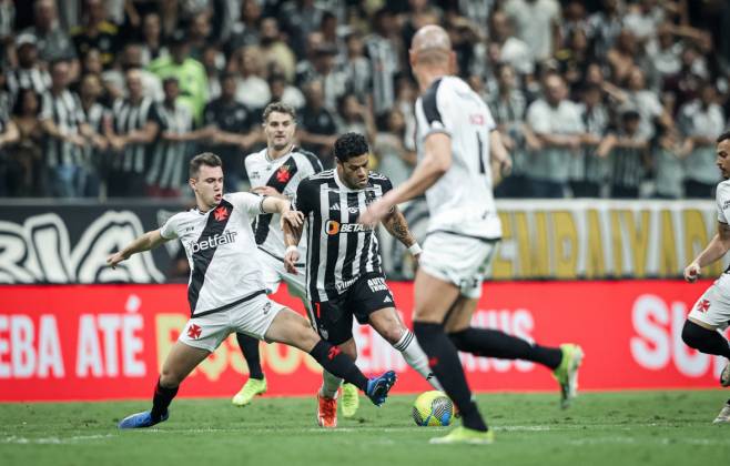 vasco-sofre-virada-relampago-e-perde-para-o-atletico-pela-ida-da-semi-da-copa-do-brasil