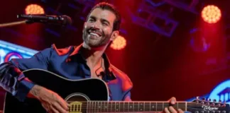 10239 gusttavo lima surge com novo visual em show em maringa pr