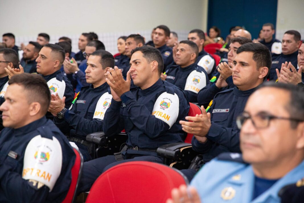 policia-militar-e-detran-do-acre-iniciam-1o-curso-de-transito-aplicado,-com-entrega-de-viaturas-e-equipamentos