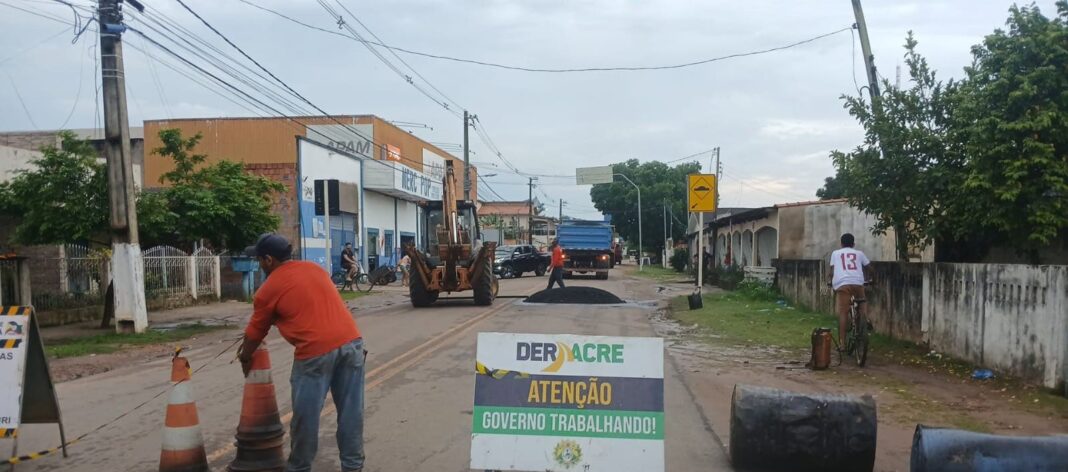 governo-do-acre-investe-r$-700-mil-na-manutencao-da-ac-485-e-nas-vias-urbanas-de-xapuri