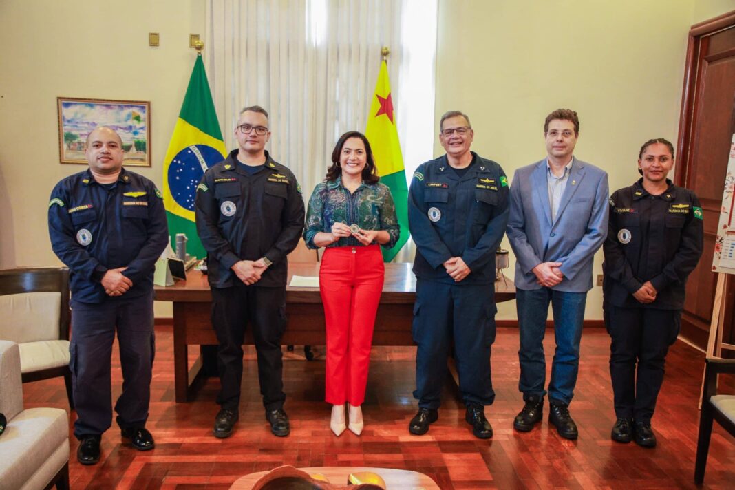 vice-governadora-mailza-assis-recebe-almirante-da-marinha-para-tratar-da-criacao-de-uma-base-no-acre