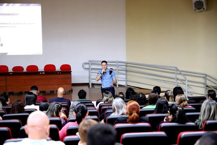 no-mes-do-servidor,-estado-realiza-palestra-sobre-educacao-financeira