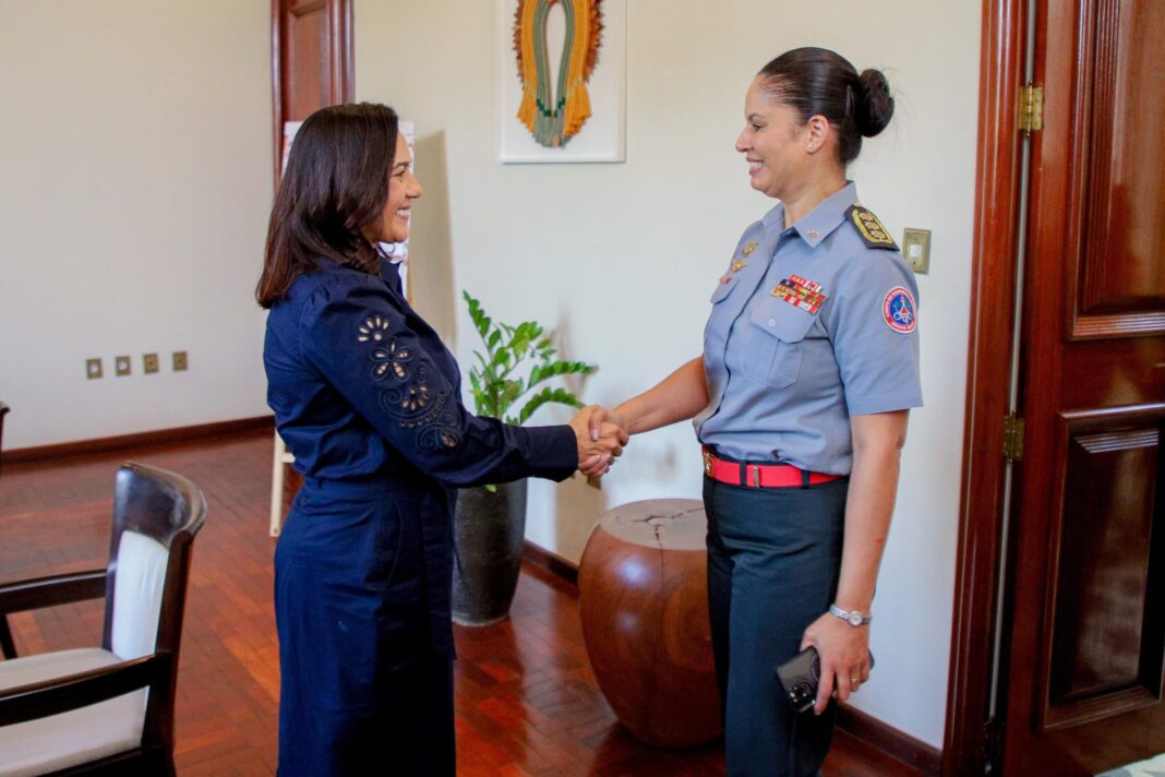 governadora-em-exercicio-recebe-visita-de-cortesia-da-sub-comandante-do-corpo-de-bombeiros-de-minas-gerais