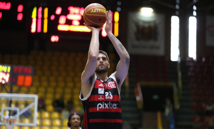 fla-passa-dos-100-pontos-em-vitoria-acachapante-no-nbb