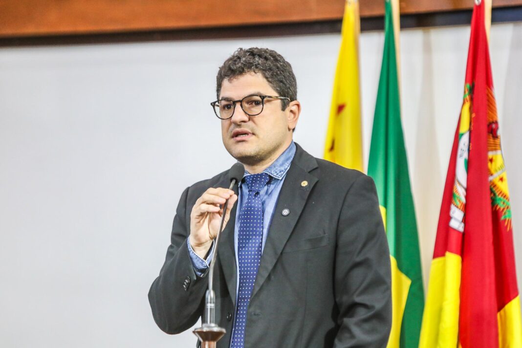 eduardo-ribeiro-alerta-sobre-suspensao-de-emendas-que-afeta-recuperacao-de-estradas-no-acre