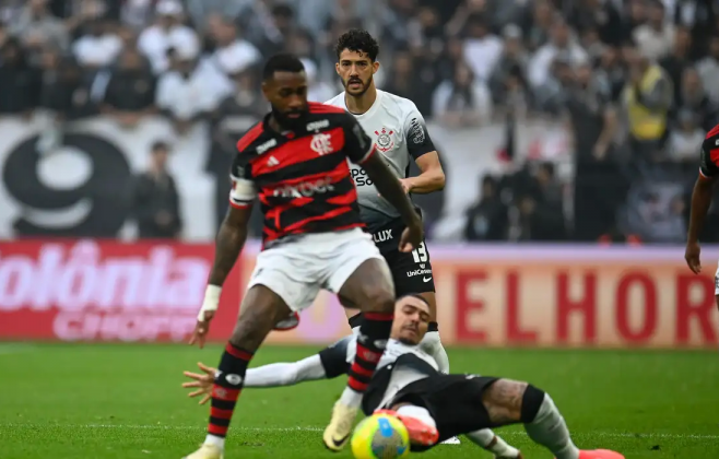 flamengo-segura-empate-com-corinthians-e-chega-a-final