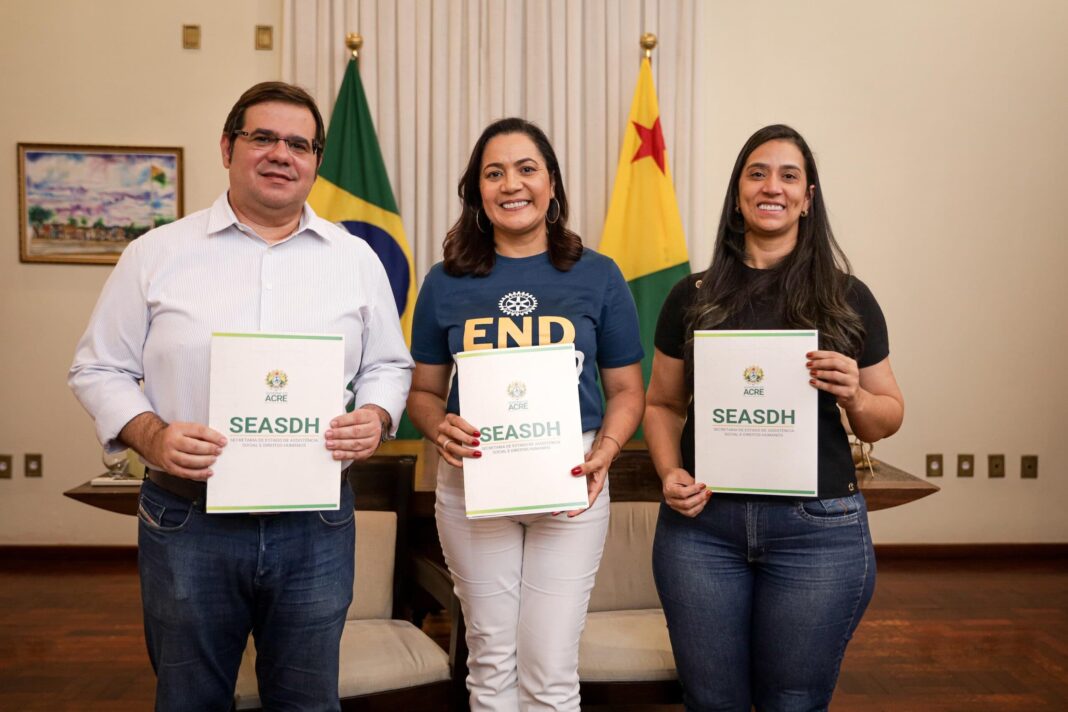 vice-governadora-apresenta-portifolio-de-projetos-sociais-da-seasdh-para-representante-do-governo-do-acre-em-brasilia