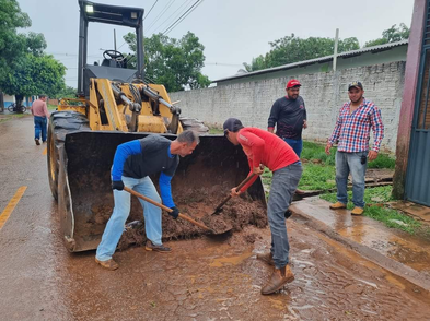 obras-e-semsur-realizam-operacao-de-limpeza-na-juarez-tavora