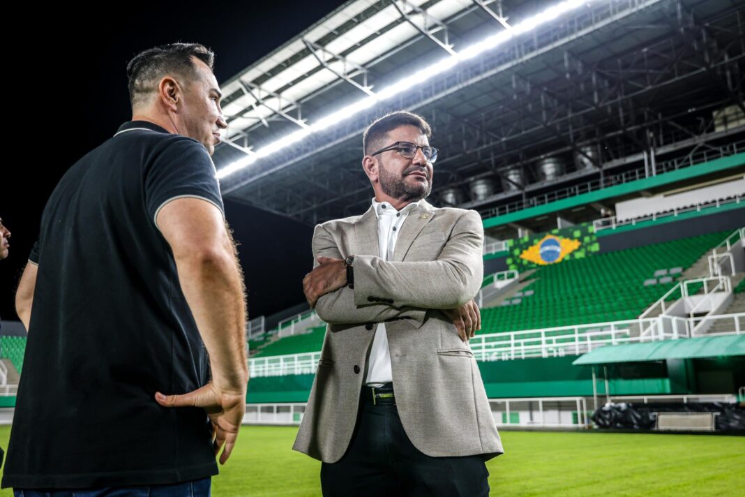 santa-cruz-do-acre-e-flamengo:-mais-de-10-mil-pessoas-sao-esperadas-para-amistoso,-que-marca-reabertura-do-arena-da-floresta