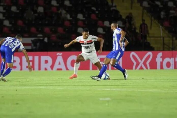 avai-busca-virada-sobre-o-botafogo-no-santa-cruz