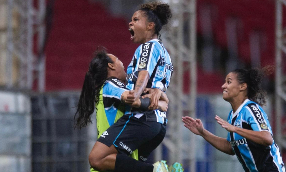 gremio-vence-o-inter-e-sai-na-frente-na-final-do-gaucho-feminino