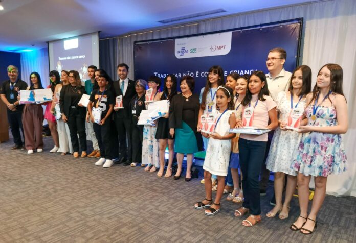 alunos-da-rede-estadual-se-destacam-em-premiacoes-do-ministerio-publico-do-trabalho alunos-da-rede-estadual-se-destacam-em-premiacoes-do-ministerio-publico-do-trabalho