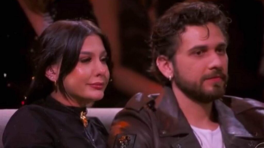 ana-castela-se-emociona-ao-ser-surpreendida-pela-mae