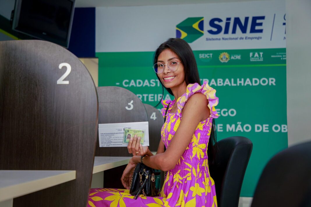 com-mais-de-240-mil-empregados,-taxa-de-ocupacao-no-acre-sobe-e-chega-a-48,8%