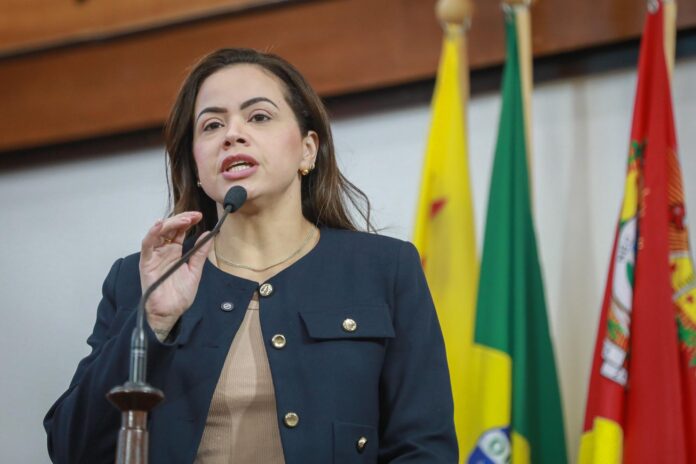michelle-melo-destaca-a-situacao-das-criancas-sem-terapias-e-cobra-acoes-do-governo michelle-melo-destaca-a-situacao-das-criancas-sem-terapias-e-cobra-acoes-do-governo