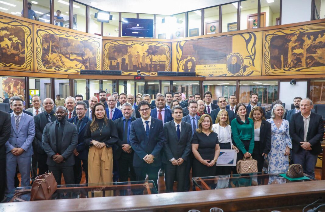 aleac-homenageia-delegados-de-policia-em-sessao-solene-pelo-dia-nacional-do-delegado