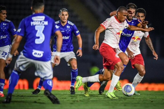 cruzeiro-arranca-empate-no-fim-e-bragantino-segue-no-z4-do-brasileirao