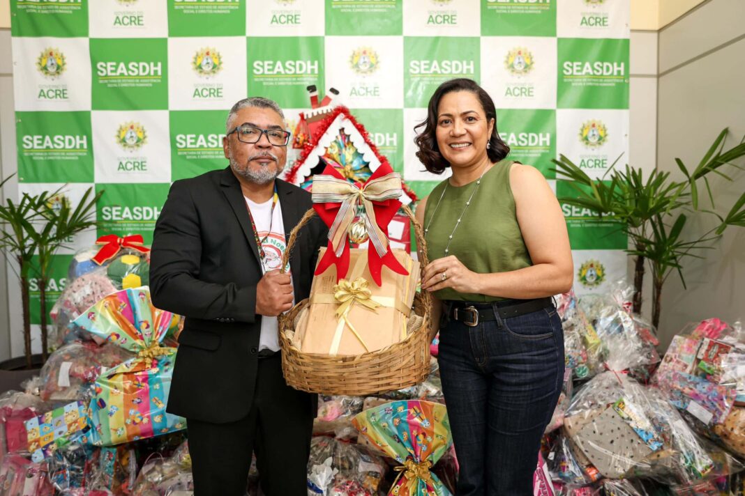 governadora-em-exercicio-mailza-assis-entrega-mais-de-800-brinquedos-arrecadados-pelo-estado-para-a-campanha-papai-noel-dos-correios-2024