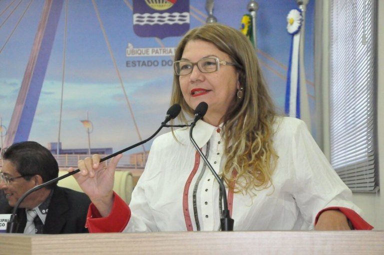 lene-petecao-apresenta-pl-que-normatiza-uso-da-terminologia-pessoa-com-deficiencia