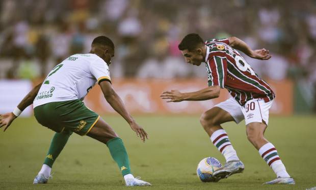 flu-e-bragantino-vencem-e-respiram-na-luta-contra-o-rebaixamento