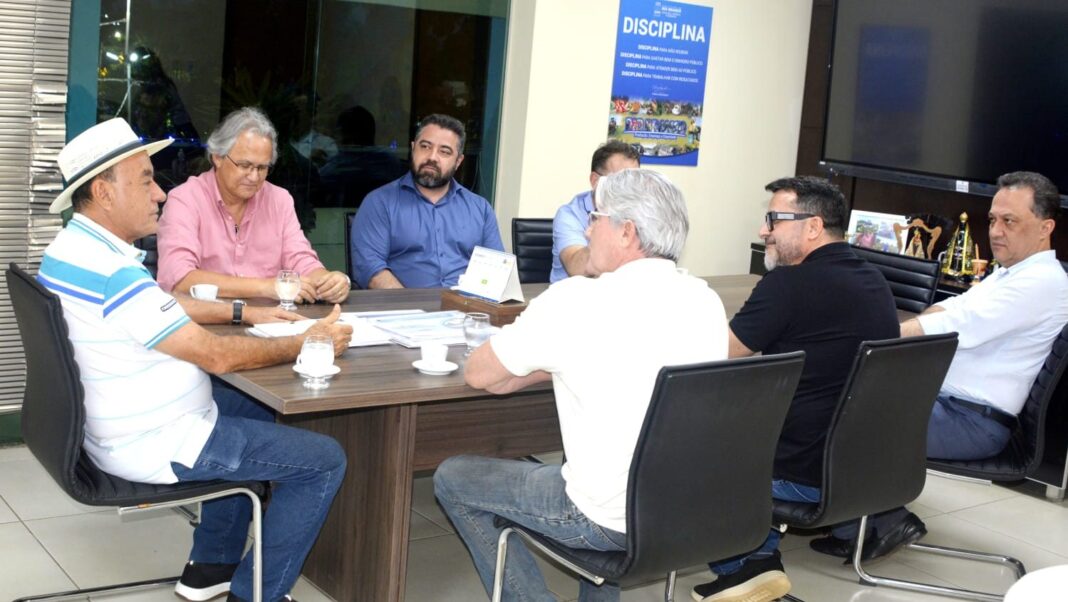 prefeito-recebe-empresarios-de-rondonia-que-pretendem-investir-no-estado