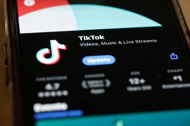 tiktok-nao-cumpre-promessa-de-combater-fake-news-sobre-clima,-diz-pesquisa